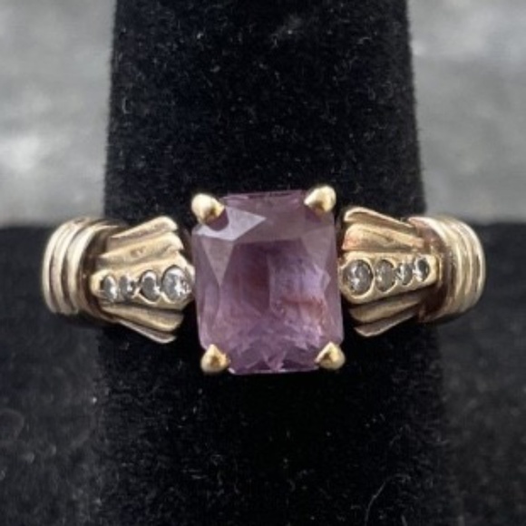 Jewelry - Vintage 14k Gold Amethyst Ring with diamond accents 5.69g Size 6.5